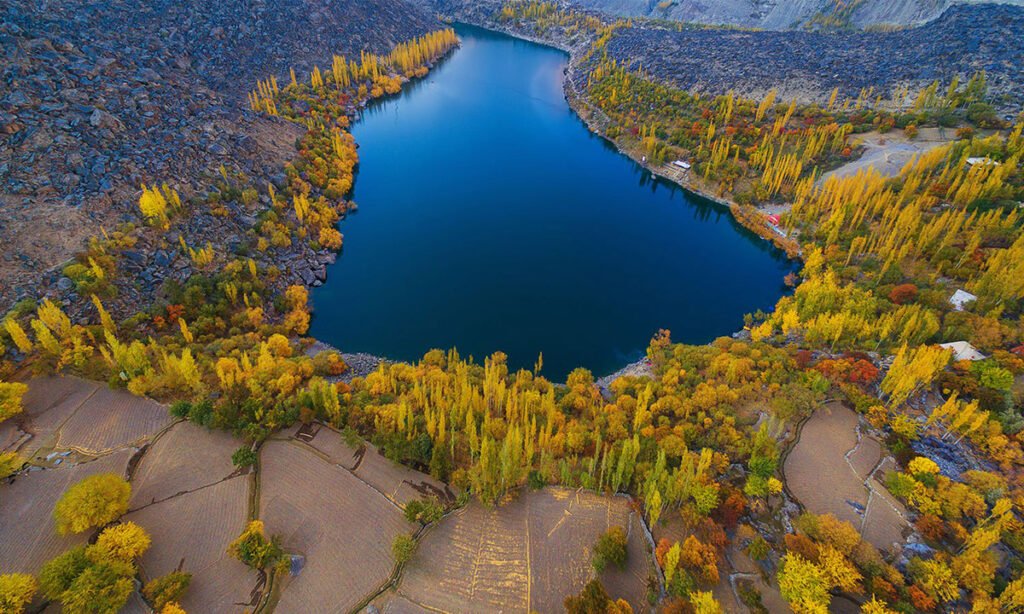 Autumn at Upper Kachura valley