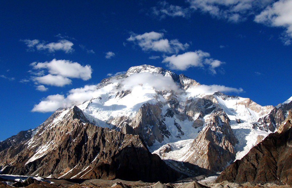 Elegance of Broad Peak